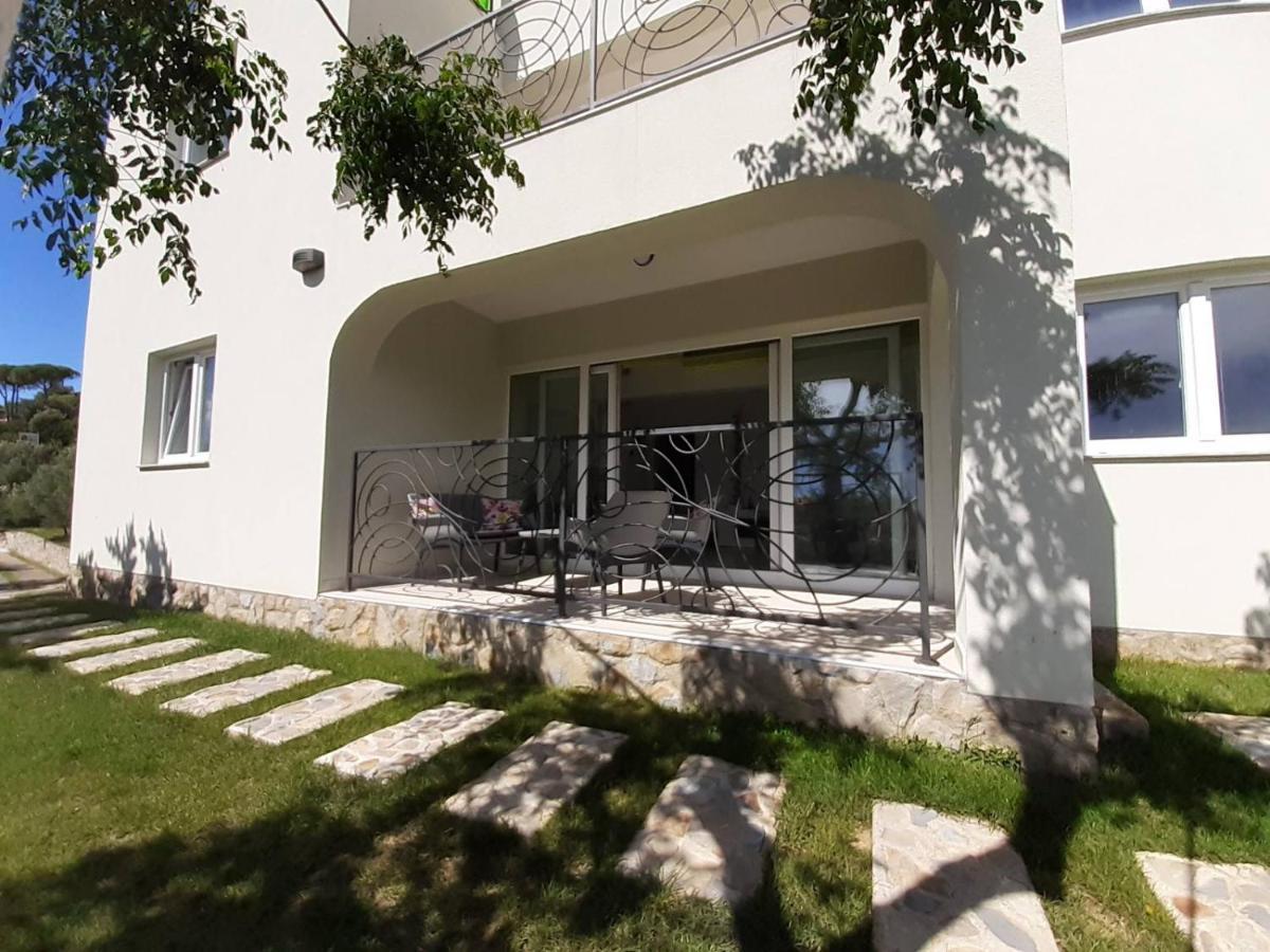 Apartment Mia Раб Экстерьер фото